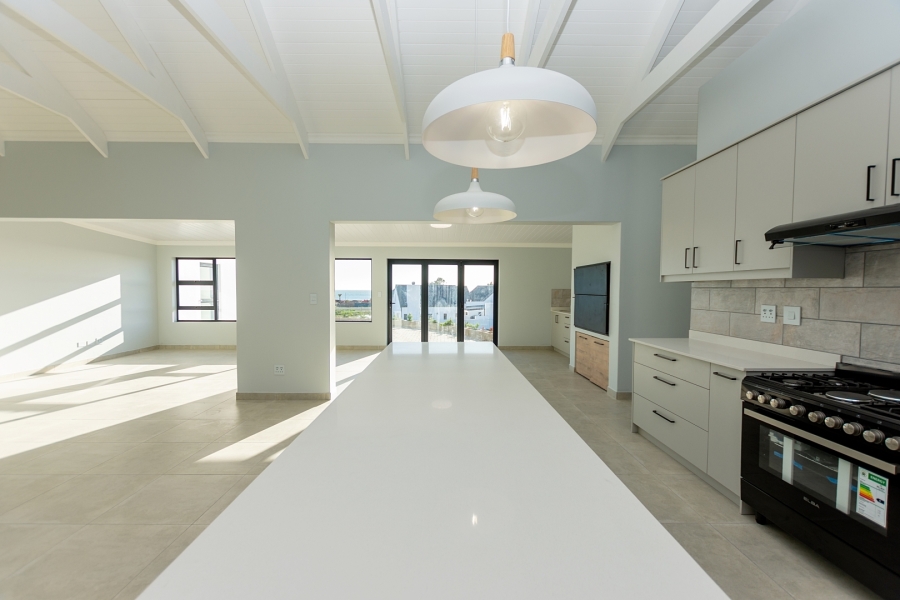 4 Bedroom Property for Sale in Da Gama Bay Western Cape